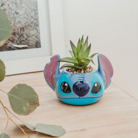 #stitchbraids #love #disneyworld #needlework #stitchlovers #needlepointersofinstagram #hellokitty Stitch Alien, Lilo And Stitch 3, Apple Watch Bands Fashion, Plant In Pot, Small Flower Pots, Stitch Drawing, Lilo Et Stitch, Pot Ceramic, Cute Stitch