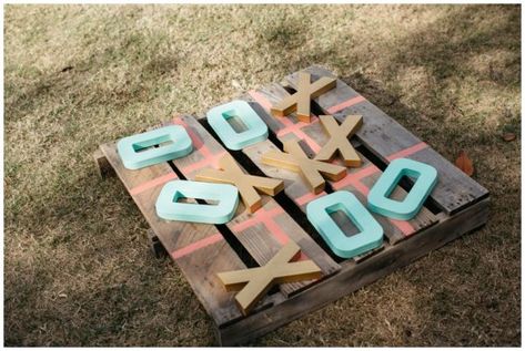 15 Rustic Wooden Pallet Wedding Ideas Outdoor Wedding Games, Reception Games, Wedding Reception Games, Pallet Wedding, Rustic Outdoor Wedding, Bbq Wedding, Yard Games, Lawn Games, Backyard Games