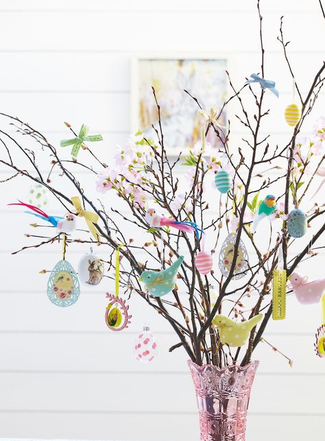 19 Easter tree ideas that are easy to make at home | Woman & Home | Easter Trees Ideas, Easter Egg Tree Diy, Easter Tree Ideas, Easter Tree Diy, Easter Tree Decorations Ideas, Diy Tree Decor, Egg Ideas, Easter Egg Tree, Easter Home Decor