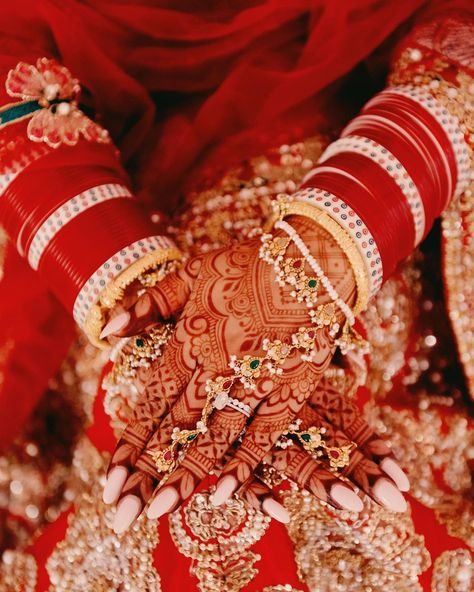 23 Wedding Nail Ideas for Brides That'll Steal The Show Punjabi Wedding Nails, Wise Traditions, Wedding Nail Ideas, Punjabi Weddings, Rings Ceremony, Wedding Nail, Nails Red, Punjabi Wedding, Wedding Ceremonies