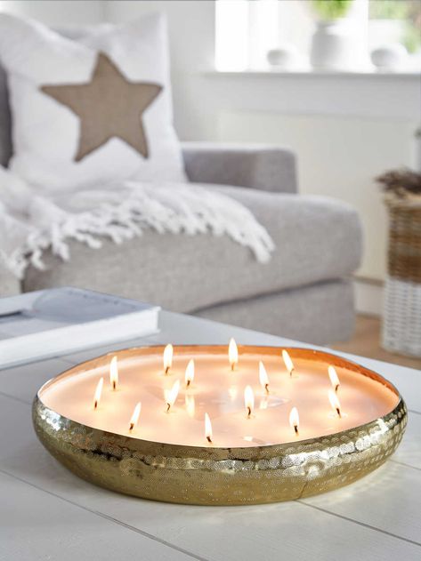 Large Candle Centerpieces, Candle Centrepiece, Candle Bowl, Diy Luminaire, Soya Mumu, Large Candle, Candle Aesthetic, Candle Business, Candle Inspiration