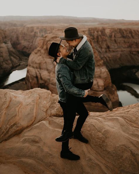 You guys how about this Brokeback Mountain... wait for it, the Asian edition. But... not mountain but actually Horseshoe Bend. Damn, Henry… Photography Prompts, Posing Prompts, Brokeback Mountain, Public Display Of Affection, Photo Prompts, Wedding Photography Business, Photography Posing Guide, Posing Guide, Couple Photography Poses