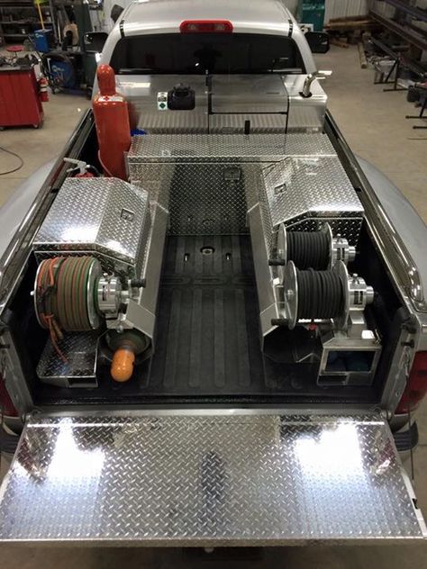 Slick welding rig. Still pull a fifth wheel. Welding Trailer, Welding Certification, Welding Trucks, Welding Beds, Shielded Metal Arc Welding, Welding Rig, Welding Rigs, Custom Truck Beds, Welding Jobs