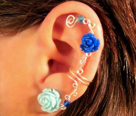 Non Pierced Ear Cuff  Roses are Dainty by ArianrhodWolfchild Eat Cuffs, Cuffs Diy, Cartilage Ear Cuff, Earrings Cuff, Earrings Prom, Jewelry Prom, Rose Stud Earrings, Pierced Ear, Cute Piercings