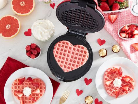 Heart Waffle Maker, Heart Shaped Waffle Maker, Belgian Waffle Maker, Pancake Maker, Waffle Cookies, Batter Recipe, Homemade Waffles, Big Breakfast, Belgian Waffles