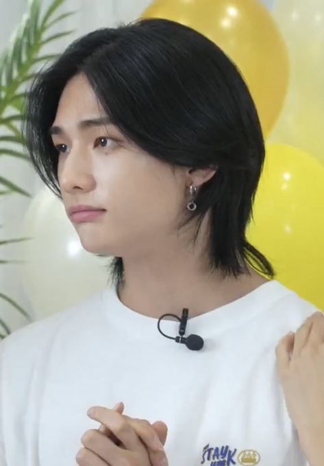 Hair Style Korea, Skz Hyunjin, Hair Inspiration Short, Short Hair Tutorial, Mullet Hairstyle, Short Hair Haircuts, Dream Hair, Boy Hairstyles, Hair Goals