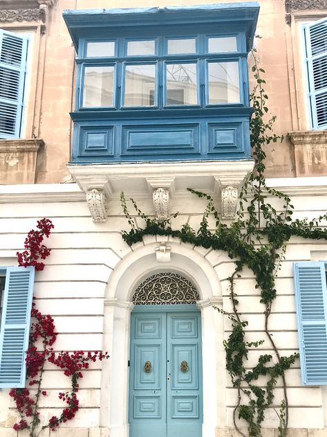 Maltese Townhouse Interior, Malta Balcony, Malta Streets, Maltese Townhouse, Malta Apartment, Balcony Design Architecture, Malta Doors, Malta Architecture, Maltese House