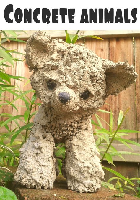 How to make concrete animals for your garden. Garden Art Sculptures Cement, Concrete Animals, Garden Ornaments Diy, Garden Concrete, Garden Animal Statues, Recycling Diy, Cement Ideas, Diy Animals, Cement Projects