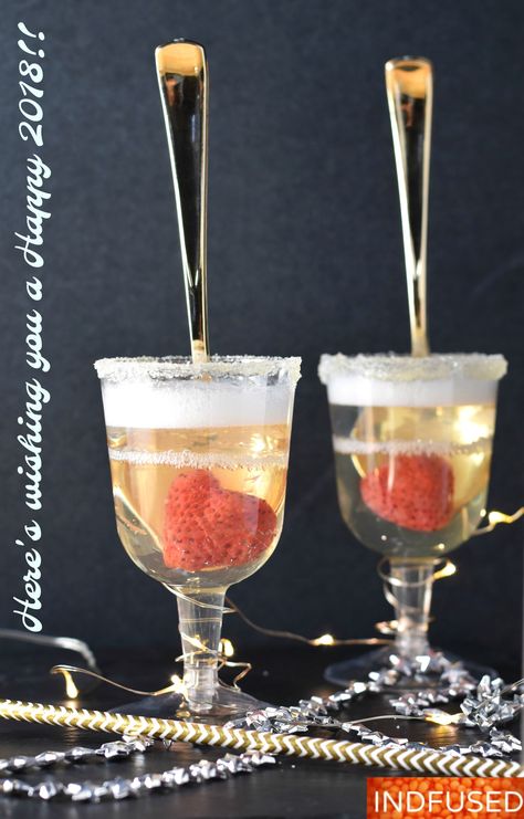 Dazzling Champagne Jelly Flutes for New Years party serves 2. setting time 3 hours Yummy Healthy Food, Champagne Jelly, New Years Cocktails, Wine Jelly, Holiday Dinner Table, Loads Of Love, Party Serving, Foodie Art, Indian Kitchen