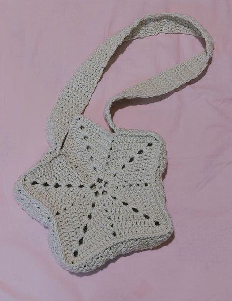 Crochet Star Bag, Crochet Star Patterns, Star Bag, Crochet Star, Crochet Design Pattern, Crochet Stars, Crochet Accessories, Knitted Bags, Crochet Fashion