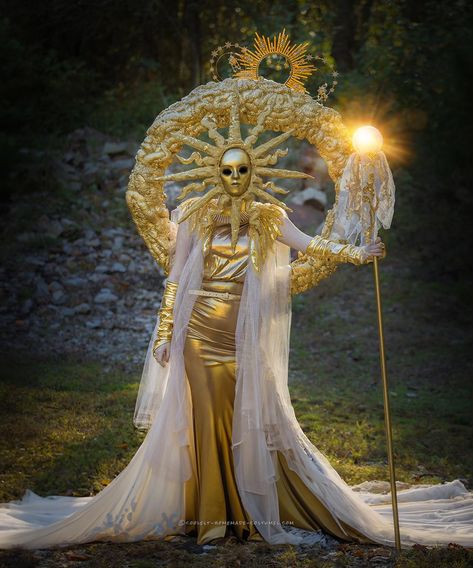 Gorgeous Sun and Moon Costumes Sun And Moon Masks, Sun Costume Diy, Diy Voodoo Doll Costume, Sun Cosplay, Sun Costume, Sun And Moon Costume, Voodoo Doll Costume, Moon Costume, Pregnancy Costumes