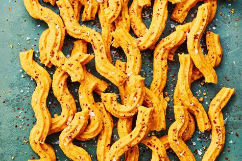 Spicy Cheese Straws Spicy Cheese Straws Southern Living, Spicy Cheese Straws Recipe, Making Cheese, Breakfast Party Foods, Easy Dinner Casseroles, Aleppo Pepper, Spicy Cheese, Cheese Straws, Cheese Crisps