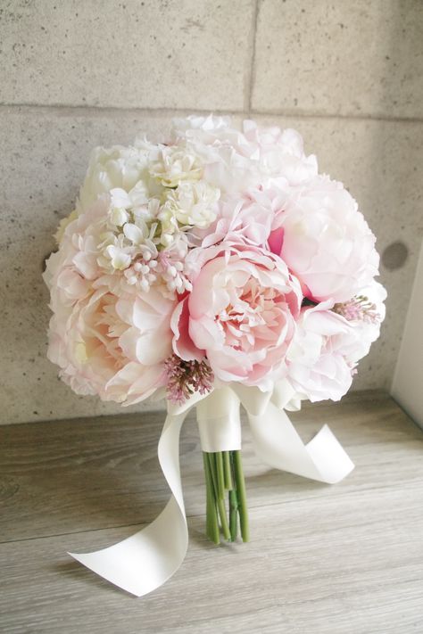 Peony Bouquet Pink, Pink And White Peony Bouquet, Light Pink Peony Bouquet, Hydrangea And Peony Bouquet, Bouquet Peonie, Wedding Bouquets Peonies, Pink Peony Bouquet Wedding, Blush Peony Bouquet, White Peony Bouquet Wedding