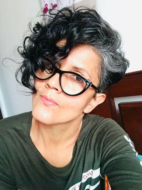 23 CURLY HAIRSTYLES FOR WOMEN OVER 50 - julsweek Asymmetrical Pixie Curly Hair, Curly Edgy Hairstyles, How To Draw Digitally, Bangs Cut, Short Haircuts With Bangs, Curly Pixie Hairstyles, Grey Curly Hair, Hair Color Caramel, Hairstyles For Women Over 50