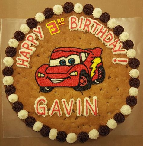 Lightning McQueen Cookie Cake Lightning Mcqueen Cookie Cake, Cars Cookie Cake, Lightning Mcqueen Birthday Cake, Big Cookies, Mcqueen Birthday, Car Cookies, Cars Birthday Cake, Novelty Birthday Cakes, Cookie Cake Birthday