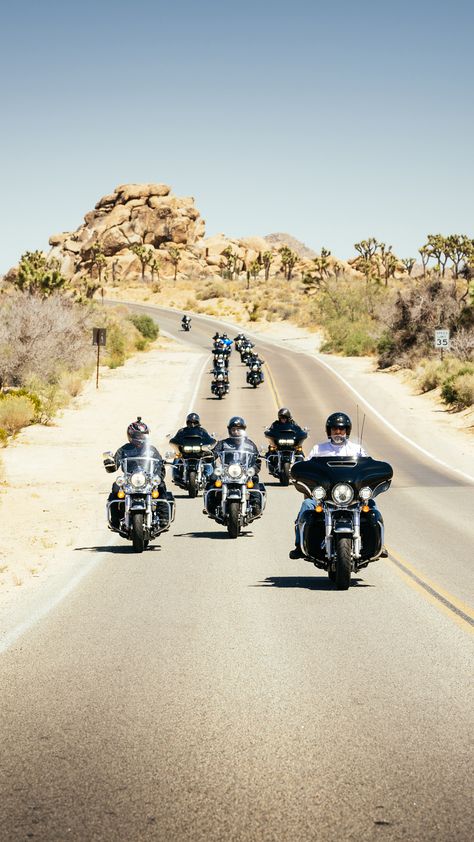 Riding On The Back Of A Motorcycle, Motorcycle Road Trip Aesthetic, Motorcycle Travel Photography, Motorbike Touring, Motorcycle On Road, Star Motorcycles, Motorcycle Touring, Touring Motorcycles, Best Motorcycle