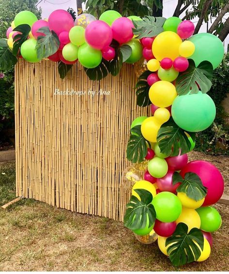 Hawaii Party Ideas Decor, Hawaian Party Decoration, Hawaiian Graduation Party Ideas, Hawaii Luau Party Ideas, Pool Party Luau, Tropical Luau Party Ideas, Hawaiian Stitch Party, Stitch Luau Party, Hawaii Graduation Party Ideas