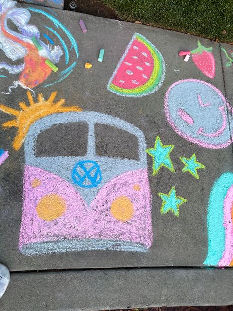 Smiley Face Chalk Art, Preppy Chalk, Aesthetic Chalk Art, Watermelon Stars, Smiley Face Aesthetic, Fun Chalk Art, Face Sun, Beachy Art, Chalk Ideas