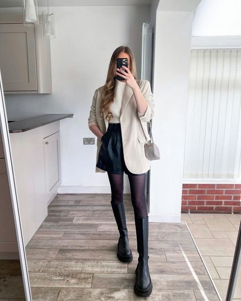 Sally | Minimal Street Style on Instagram: “3 ways to wear a cream blazer 🤍 1. How to wear right now for when it’s mild enough for no coat (Spring I can feel you!🙌🏼) 2. Night out…” Short Coat Outfit, Short Coat Style, Cream Blazer Outfit, Leather Shorts Outfit, Cream Leggings, 3 Ways To Wear, Insta Outfits, Coat Spring, Minimal Street Style