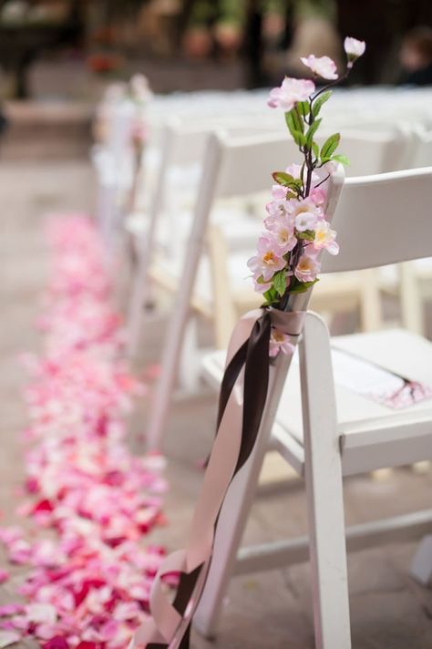 Ideas and Inspiration for a Cherry Blossom Wedding -Beau-coup Blog Cherry Blossom Themed Wedding, Japanese Wedding Theme, Cherry Blossom Wedding Theme, Sakura Wedding, Cherry Blossom Theme, Japan Wedding, Wedding Themes Spring, Urban Wedding Venue, Cherry Blossom Wedding