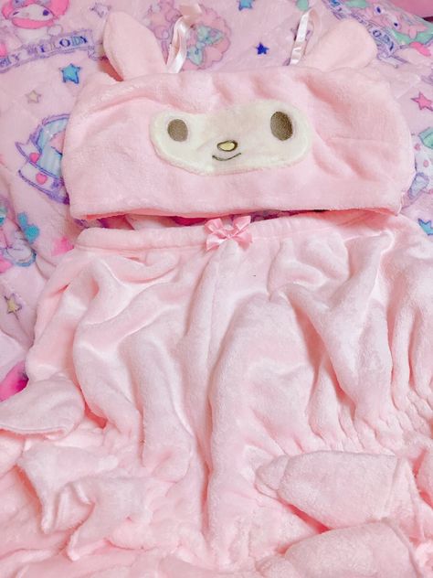 My Melody Pjs, Sanrio Clothes, Kawaii Hoodies, Hello Kitty My Melody, Kawaii Room, Iphone Background Wallpaper, Free Hd Wallpapers, Sanrio Characters, Pusheen