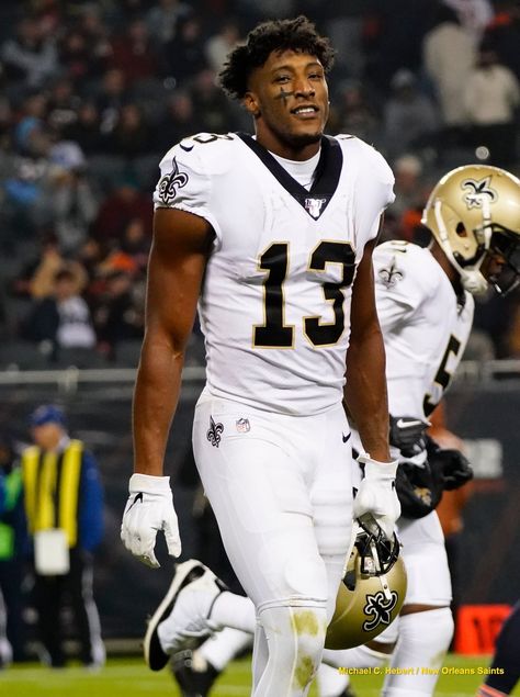 Michael Thomas Saints, New Orleans Saints Wallpaper, Nfl Saints, Dallas Cowboys Shirts, Lsu Tigers Football, Celebrity Aesthetic, New Orleans Saints Football, Men Bodies, Michael Thomas