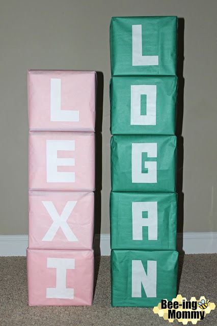 DIY Name Block party decoration great for baby showers and birthdays, cheap and easy decoration Letras Baby Shower, Storybook Theme, Name Decorations, Name Boxes, Baby Shower Photo Booth, Sesame Street Cookie Monster, Baby Shower Vintage, Vbs Ideas, Party Names