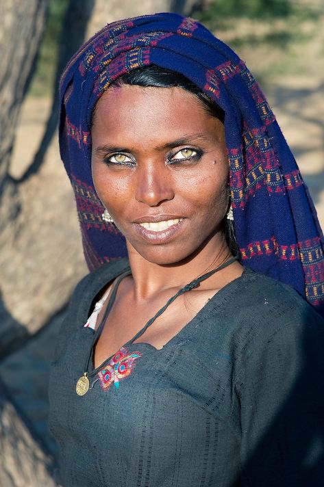 Thar Desert, Mode Glamour, Unique Faces, Close Up Portraits, Gorgeous Eyes, World Cultures, African Beauty, People Of The World, Pretty Eyes