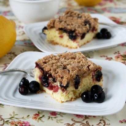 Lemon Saskatoon Crumble Coffee Cake | Tasty Kitchen: A Happy Recipe Community! Saskatoon Crumble, Honeyberry Recipes, Haskap Recipes, Haskap Berries, Saskatoon Recipes, Saskatoon Berry Recipe, Crumble Coffee Cake, Saskatoon Berry, Berry Recipes