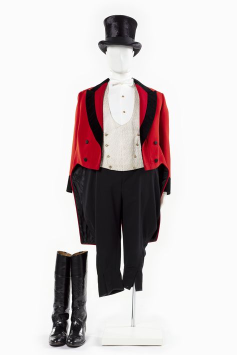 Harold Zidler costume from the film, 'Moulin Rouge' by Catherine Martin @cmbazmark [https://www.catherinemartin.com/] | Photo credit: Museum of Applied Arts & Sciences [https://www.maas.museum/]. Moulin Rouge Outfit Ideas, Moulin Rouge Outfits, Film Moulin Rouge, Hindi Wedding, Baz Luhrmann, Pink Diamonds, Wedding Costume, New South Wales Australia, Ewan Mcgregor