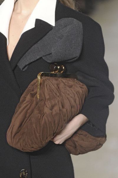 Oversized Clutch Purse, Car And House, Skirt Outfit Fall, Pocket Diary, 2011 Runway, Modern Handbag, Fur Clutch, Bridle Bag, Pencil Skirt Outfits