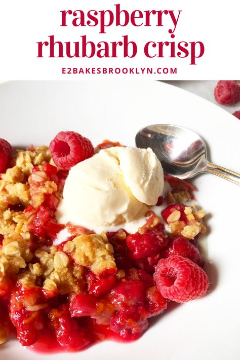 Raspberry Rhubarb Crisp | e2 bakes brooklyn Easy Easter Cookies, Best Rhubarb Recipes, Raspberry Crisp, Sweet Potato Crisps, Easy Baked Apples, Ginger Chocolate, Raspberry Rhubarb, Easy Apple Crisp Recipe, Rhubarb Desserts