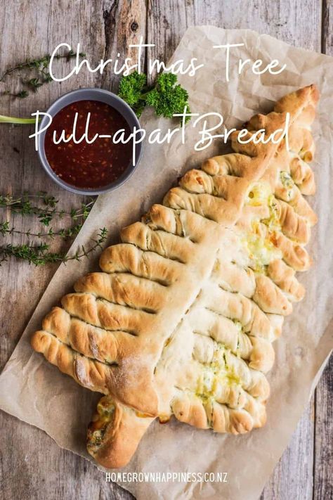 Christmas Tree Pull Apart Bread - Home Grown Happiness Tree Pull Apart Bread, Sourdough Baguette Recipe, Christmas Tree Pull Apart Bread, Tree Bread, Christmas Tree Bread, Christmas Appetizers Easy, Easy Pizza Dough, Sandwich Bread Recipes, Dough Ingredients