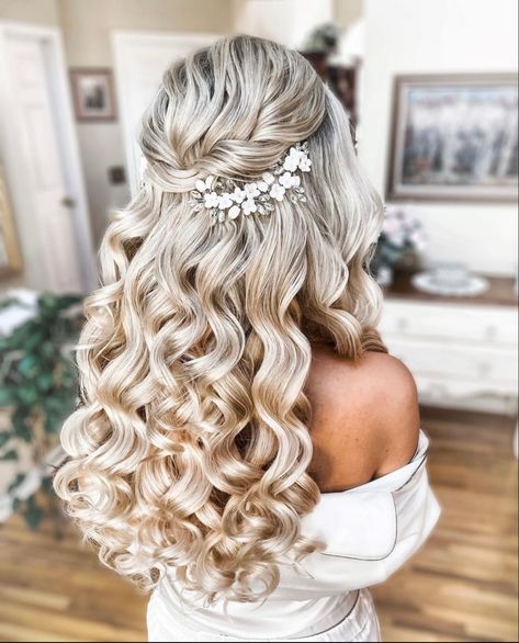 Wedding Half Updo, Curly Half Up Half Down, Half Up Curls, Braided Half Updo, Half Up Wedding Hair, Bridal Braids, Curly Wedding Hair, Bridal Hair Inspiration, Braided Half Up