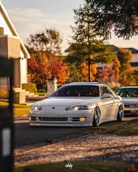 Clean 🍃   @kk8jzz30_44  📸 @nobasho #iconiccars #cars #car Toyota Soarer Jzz30, Toyota Soarer, Lexus Sc300, Cars Jdm, Iconic Cars, Lexus Cars, Pretty Cars, Jdm Cars, Car Cleaning