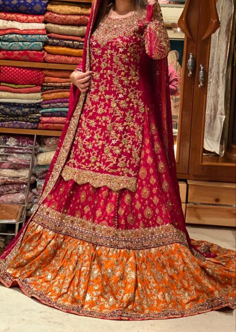 Farshi Garara Design, Farshi Sharara Pakistani, Farshi Lehnga Pakistani Bridal, Farsi Gharara, Farshi Garara, Farshi Sharara, Barat Dress, Bridal Gharara, Bridal Sharara