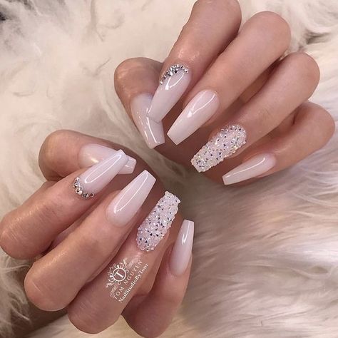 YES PLEASE! 🖤✨ Follow for more 💅🏼@standout.nails Follow 💋@standout.nails ✨ 📷: @luzpantoja127 Bridesmaids Nails, Makeup Nails Designs, Swarovski Nails, White Acrylic Nails, Coffin Nails Long, Ballerina Nails, Summer Acrylic Nails, Glam Nails, Coffin Nails Designs