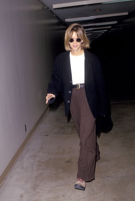 90s Street Style, 90’s Outfits, Bianca Jagger, 90s Inspired Outfits, Meg Ryan, Outfit 90s, 90s Fashion Outfits, 90s Outfit, Winona Ryder