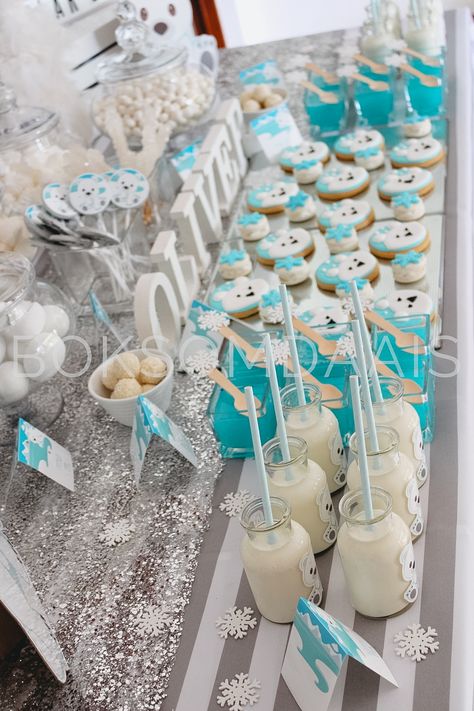 Polar Bear Theme Party, First Birthday Winter Theme, Polar Bear Baby Shower Theme, Birthday Winter Theme, Polar Bear Birthday Party, Winter Onederland Party Boy, Arctic Party, Polar Bear Birthday, Bear Themed Party