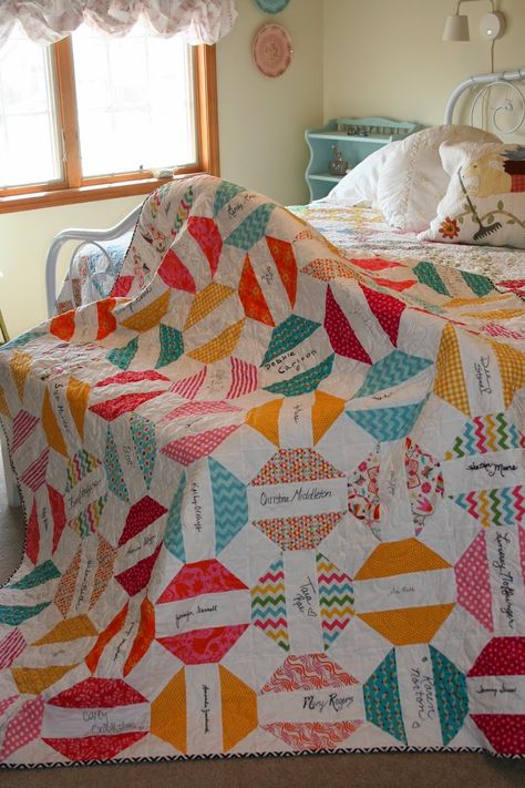 Signature Quilt Blocks, Friendship Quilts Ideas, Wedding Guest Quilt, Autograph Quilt, Friendship Quilts, Wedding Guest Book Quilt, Birthday Quilt, Friendship Quilt, Memory Quilts