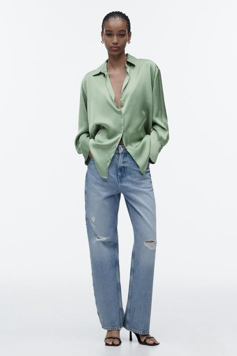 Satin Shirt Outfit Jeans, Satin Shirts For Women Outfit, Zara Shirt Women, Satin Shirts For Women, Satin Shirt Outfit, Satin Blouse Shirts, Oversized Shirt Outfit, Satin Shirts, Shirts And Blouses