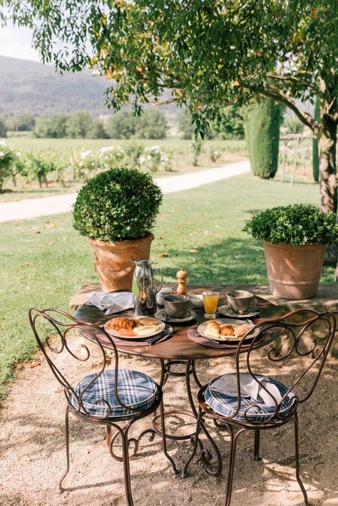 Villa Tuscany, Garden Night, Provence Garden, French Garden, Indian Summer, Al Fresco Dining, Outdoor Rooms, Simple Pleasures, Outdoor Entertaining