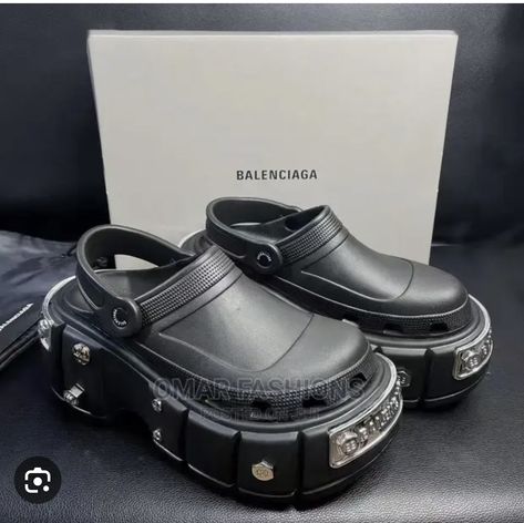 Balenciaga Crocs, Heeled Slippers, Foams Shoes, Pool Shoes, Women Platform Sandals, High Heel Slippers, Shoes Stand, Rubber Sandals, Sandals Slippers