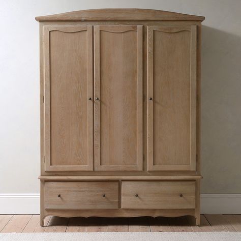 Simple Wardrobe Design, Cottage Wardrobe, Cotswold Company, Traditional Design Style, Three Door Wardrobe, Free Standing Wardrobe, Pine Wardrobe, Almirah Designs, Hanging Wardrobe