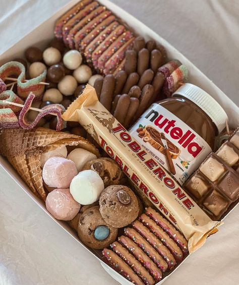 Gold Coast Picnic Hire on Instagram: “Sweet grazing platter for $50🍪 Includes: Dotty cookies, sprinkle cookies, waffle cone, maltesers, chocolate fingers, toblerone chocolate,…” Sweet Grazing Platter, Grazing Box Ideas, Maltesers Chocolate, Toblerone Chocolate, Grazing Platter, Waffle Cone, Sprinkle Cookies, Waffle Cones, Box Ideas