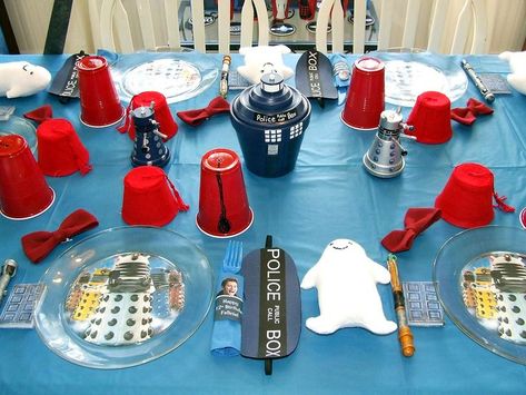 D.I Y Doctor Who themed Party Ideas. Free Downloadable Police Box invitations, make your own Dalek plates, Fez cups, napkin holders and more decor ideas. Doctor Who Themed Party, Dr Who Party Ideas, Doctor Who Party Ideas, Jewelry Party Ideas, Dr Who Party, Free Fanart, Hens Night Ideas, Alien Outfit, Ten Birthday