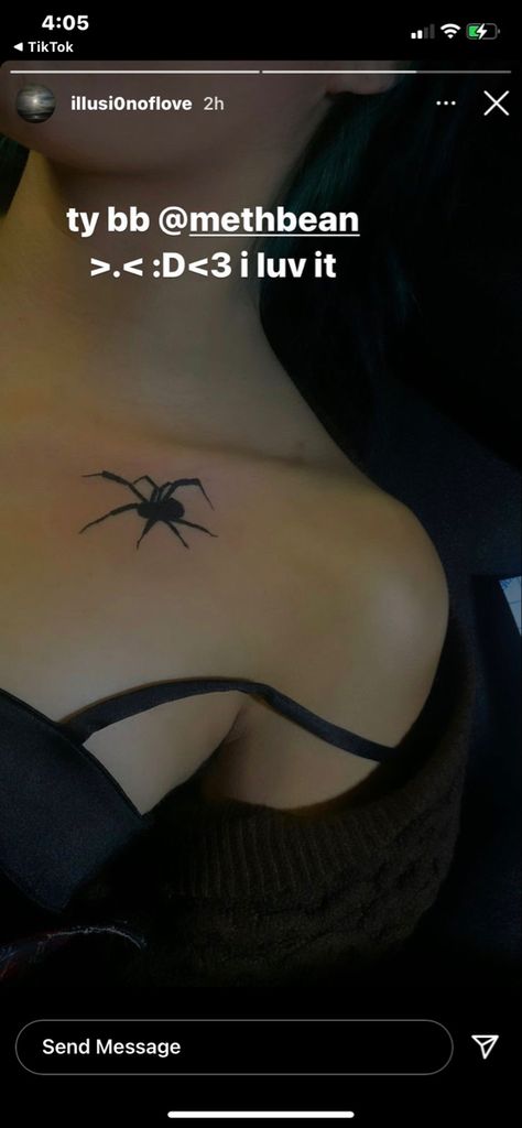 Spider Tattoo Collarbone, Spider Collar Bone Tattoo, Spider Underboob Tattoo, Spider Tattoo For Women, Spider Tats, Tattoo Artist Tattoo, Tattoo S, Cute Hand Tattoos, Underboob Tattoo