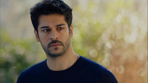 Endless Love – Episode 17 #watch #turkish #series #drama Check more at https://turkishfun.com/video/endless-love-episode-17/ Endless Love Drama, Turkish Series, Endless Love, Movies To Watch, Drama, Fictional Characters