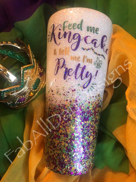 Mardi Gras Tumbler Ideas, Fancy Tumblers, Mardi Gras Cups, Mardi Gras Tumbler, Call Me Pretty, Mardi Gras Crafts, Tumbler Cups Personalized, Birthday Fit, Epoxy Crafts