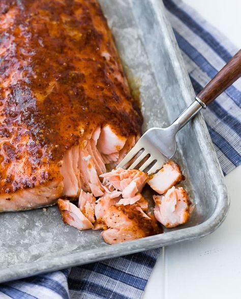 Baked Salmon with Maple Mustard Glaze (5 ingredient recipe) Best Grilled Salmon Recipe, Baked Salmon Recipe, Mustard Salmon, Oven Baked Salmon, Maple Mustard, Lemon Salmon, Healthy Weeknight Meals, Baked Salmon Recipes, Cooking Seafood